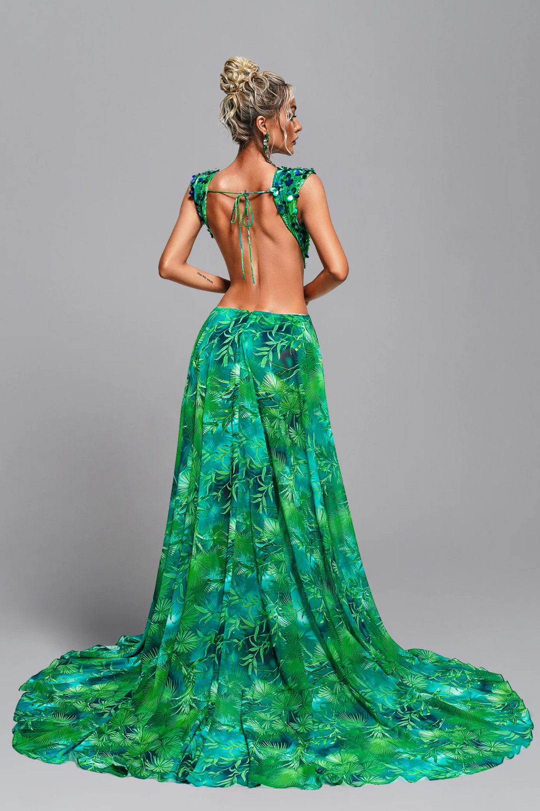 Emilee Printed Embellished Maxi Dressaos-init aos-animate