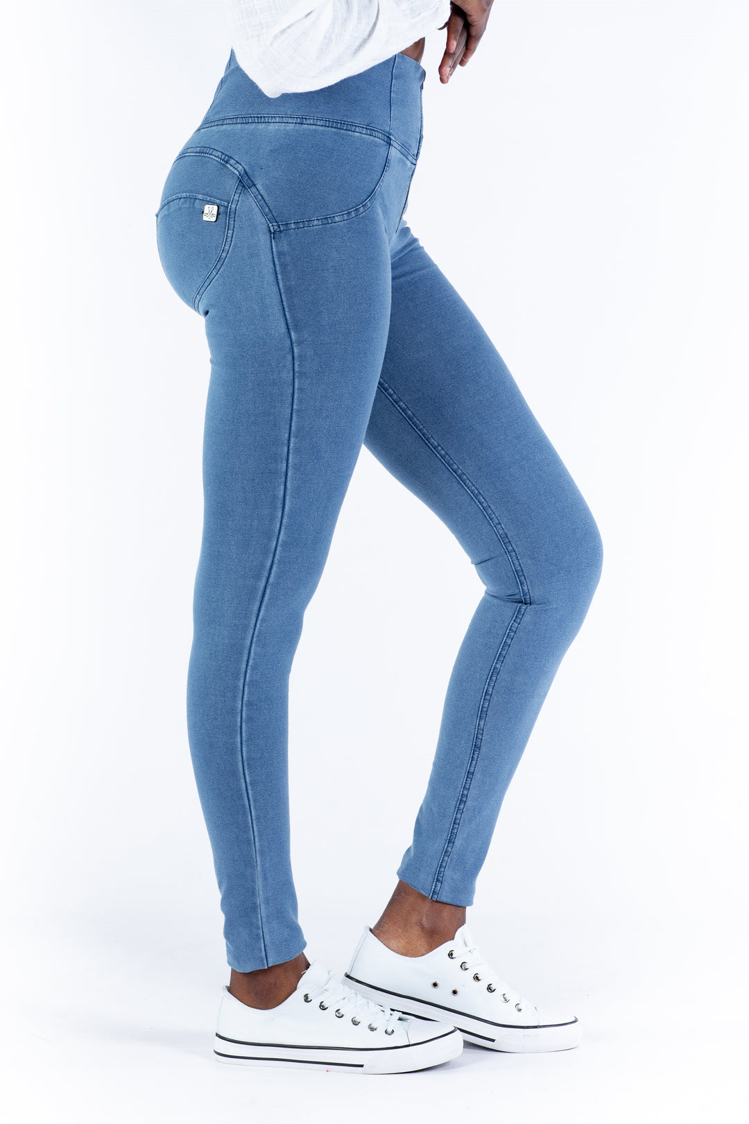 aos-init aos-animate