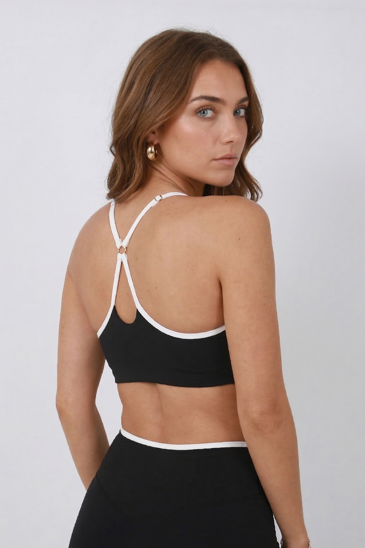 Gym Bunny Sleekline Top- Blackaos-init aos-animate