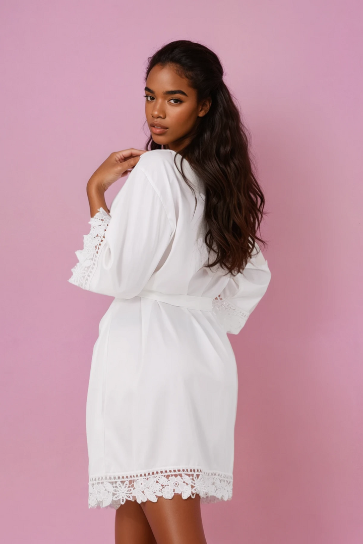 Lace Robe- Whiteaos-init aos-animate