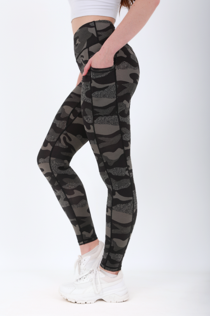 Shapewear Gym Bunny Black camo leggingsaos-init aos-animate