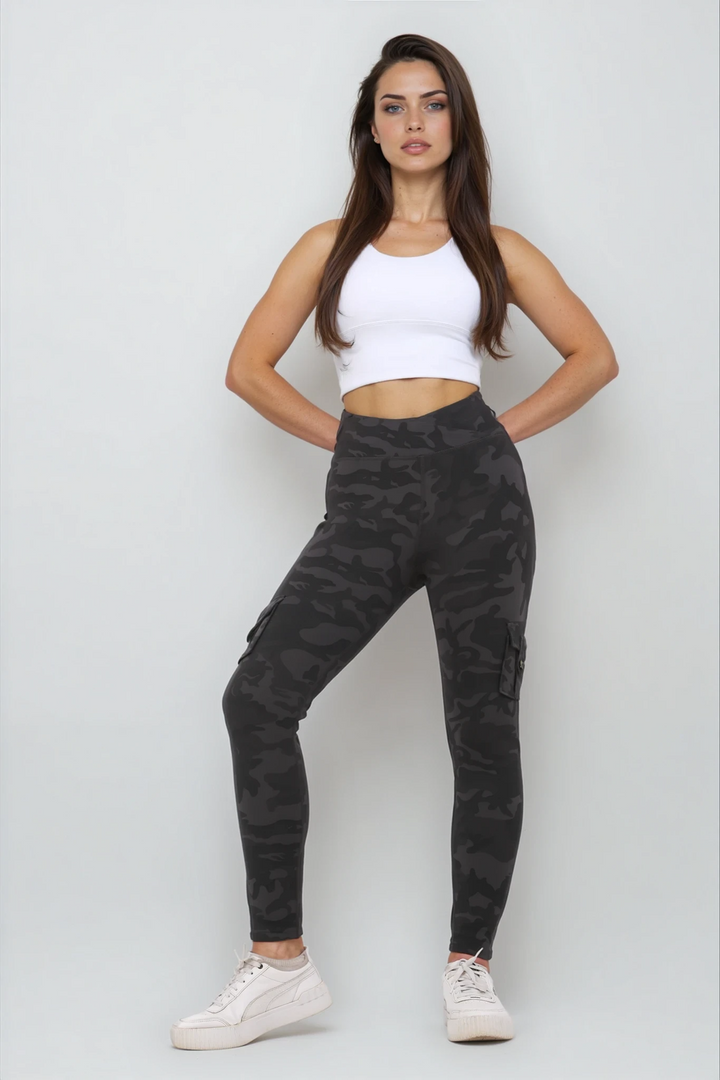 Shapewear TNG Cargo Leggings -  Black Camoaos-init aos-animate