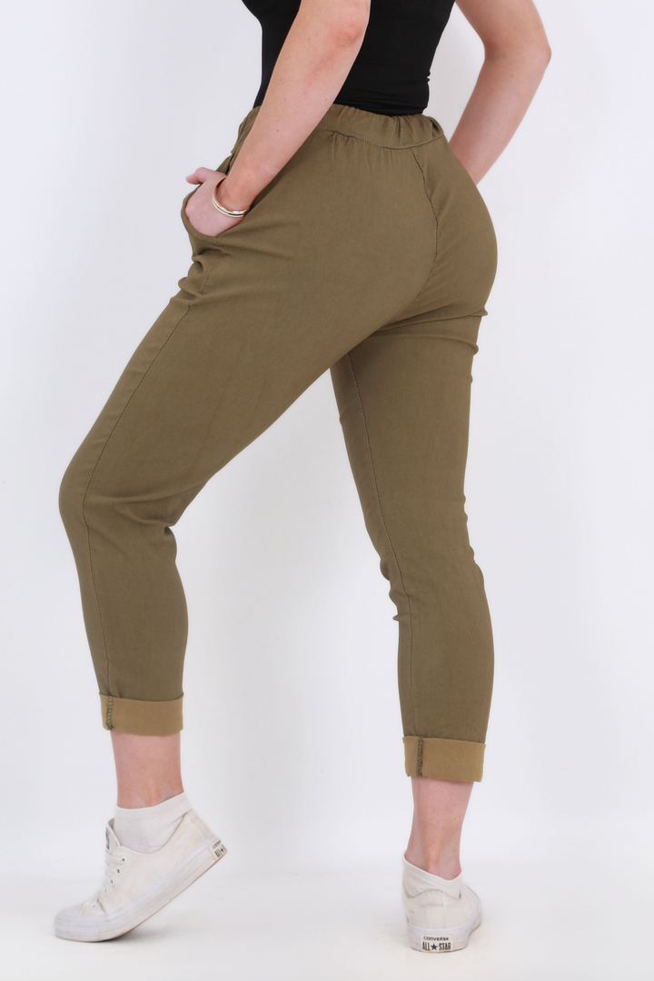 Made in Italy Magic Pants- Oliveaos-init aos-animate