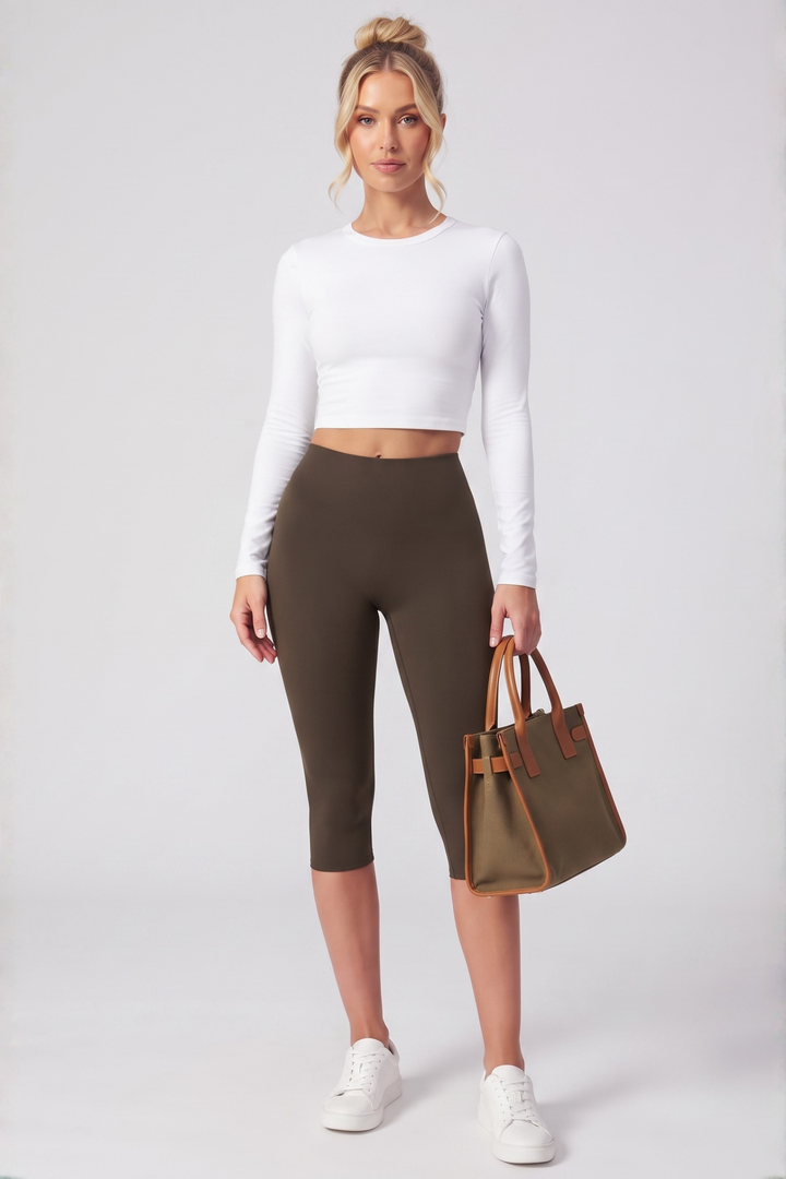 Gym Bunny Smooth capri leggings- Brownaos-init aos-animate