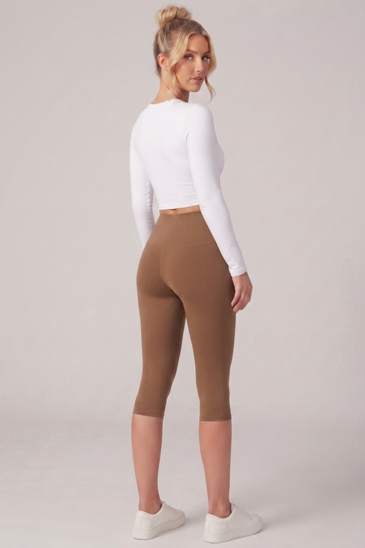 Gym Bunny Smooth capri leggings- Brownaos-init aos-animate