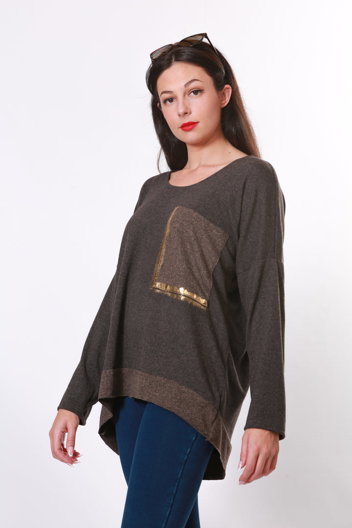 Made in Italy V neck knit with gold embellishment - Brownaos-init aos-animate